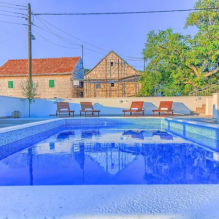 Heritage With Pool * Gornje Utore